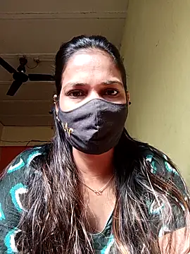 Snapshot of indianliza chatting on 11-17-25, 04:40 indianliza online show from 11-17-25, 04:40