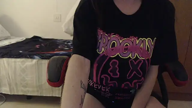 IrishLisaxo online show from 10-07-25, 02:25