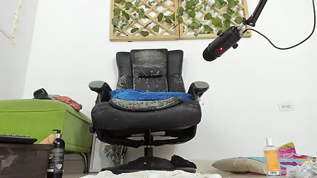 isa loves cum online show from 01-01-25, 08:56