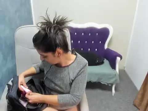 Snapshot of CrazyCorina chatting on 12-02-25, 11:48 CrazyCorina online show from 12-02-25, 11:48