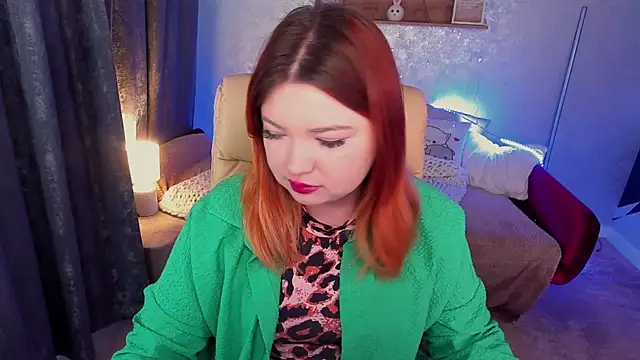 RosieMoons online show from 01-14-25, 07:17