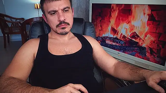 Snapshot of officeman7 chatting on 01-14-25, 01:49 officeman7 online show from 01-14-25, 01:49