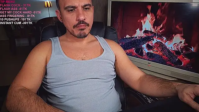 Snapshot of officeman7 chatting on 02-21-25, 04:37 officeman7 online show from 02-21-25, 04:37