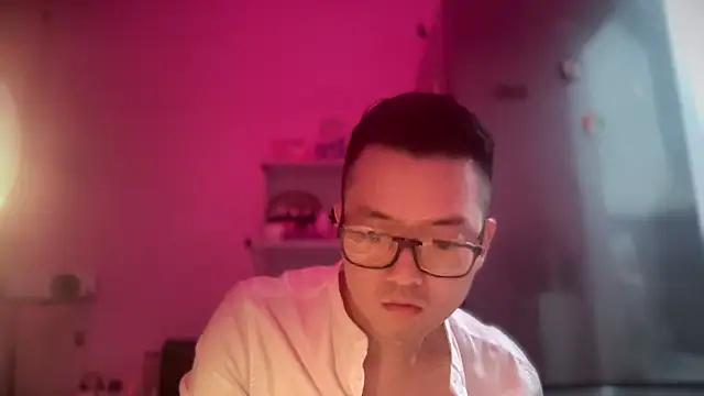 wangjian2324 online show from 02-08-25, 12:28