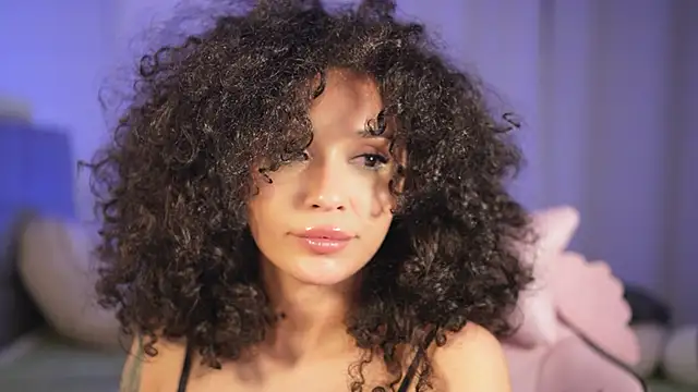 Snapshot of Moan4u chatting on 01-28-25, 12:57 Moan4u online show from 01-28-25, 12:57