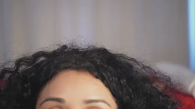 Snapshot of Moan4u chatting on 03-21-25, 11:12 Moan4u online show from 03-21-25, 11:12