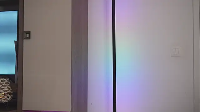 Snapshot of Moan4u chatting on 09-26-25, 06:28 Moan4u online show from 09-26-25, 06:28