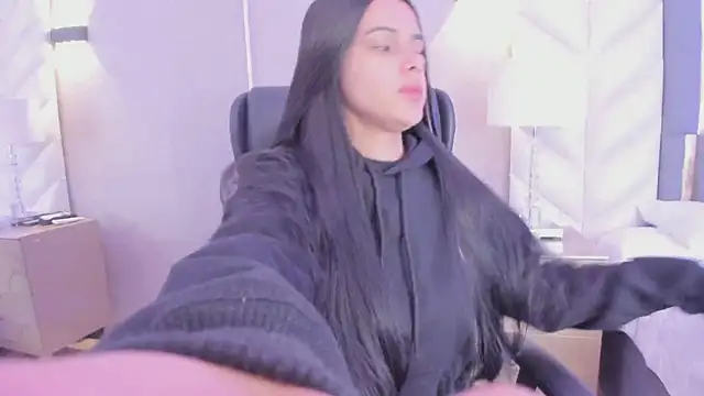 ChloeHarper  online show from 01-11-26, 12:32