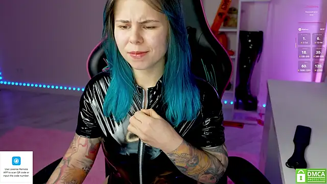 Latex Kitty online show from 10-10-25, 03:44