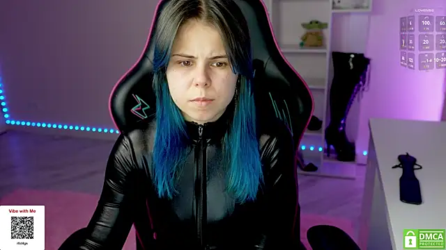 Latex Kitty online show from 11-21-25, 04:27