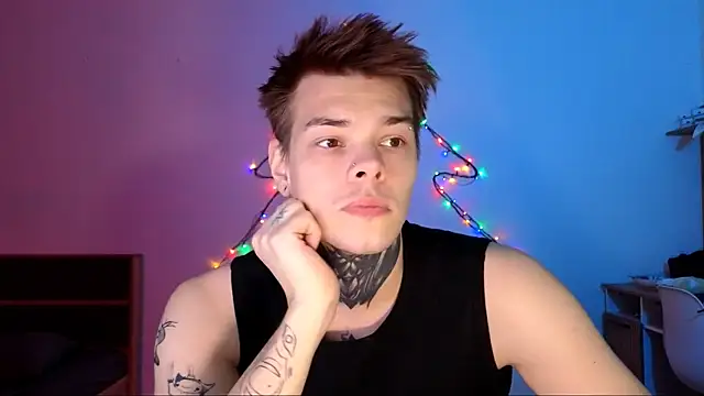 DENIS HERE online show from 12-03-25, 05:37