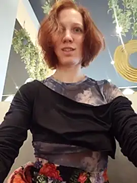 Snapshot of Exhibitionsplit chatting on 01-09-25, 01:56 Exhibitionsplit online show from 01-09-25, 01:56