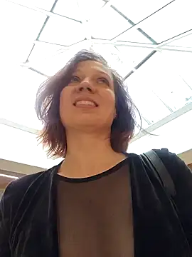 Snapshot of Exhibitionsplit chatting on 02-15-25, 02:33 Exhibitionsplit online show from 02-15-25, 02:33