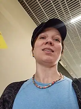 Snapshot of Exhibitionsplit chatting on 03-13-25, 01:07 Exhibitionsplit online show from 03-13-25, 01:07