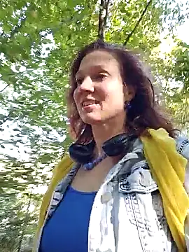 Snapshot of Exhibitionsplit chatting on 10-28-25, 11:58 Exhibitionsplit online show from 10-28-25, 11:58