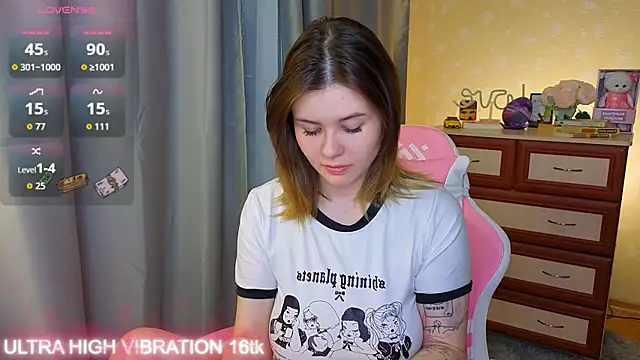 cutie mili online show from 11-18-25, 08:08