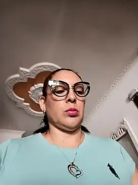 Snapshot of dakota_johnson10 chatting on 11-20-25, 03:12 dakota johnson10 online show from 11-20-25, 03:12