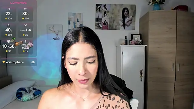 Snapshot of VeronikaOlsen chatting on 10-11-25, 07:34 VeronikaOlsen online show from 10-11-25, 07:34