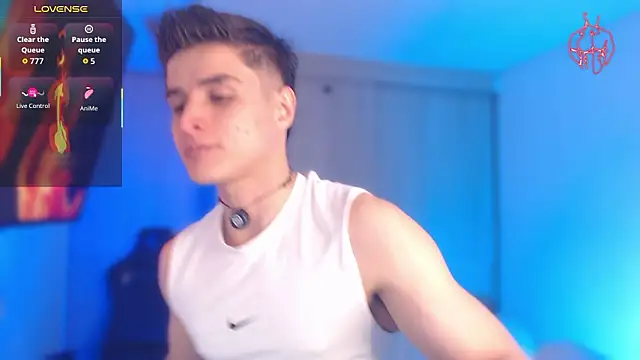 Snapshot of thomklein chatting on 02-10-26, 07:40 thomklein online show from 02-10-26, 07:40