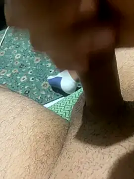 Snapshot of azginnn35 chatting on 10-08-25, 12:30 azginnn35 online show from 10-08-25, 12:30