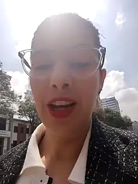 scarlett moore online show from 11-21-25, 03:54