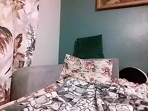 OwlosionyMisiek1991 online show from 10-19-25, 04:35