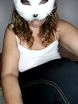 Snapshot of docelima chatting on 10-13-25, 09:09 docelima online show from 10-13-25, 09:09