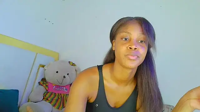 Snapshot of DayanaWood chatting on 10-27-25, 02:54 DayanaWood online show from 10-27-25, 02:54