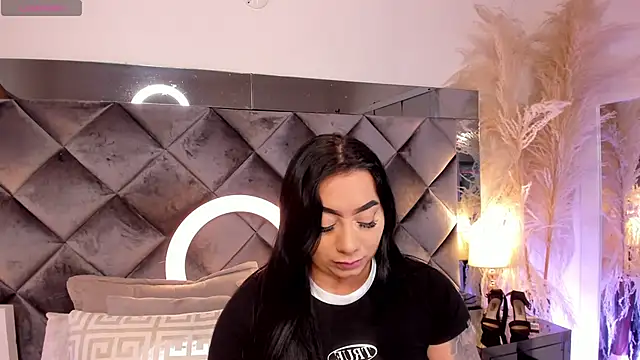 sofhiaa adaams online show from 10-17-25, 10:12