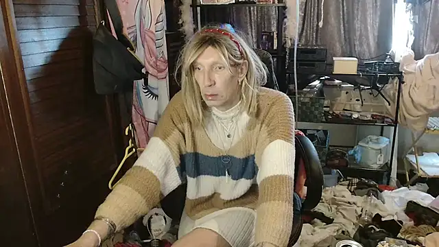 Ombeline1 online show from 11-22-25, 02:16