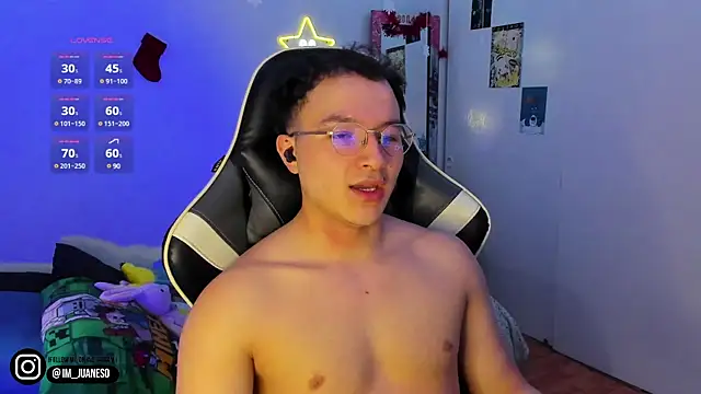 AustinSummerr online show from 01-03-25, 12:41