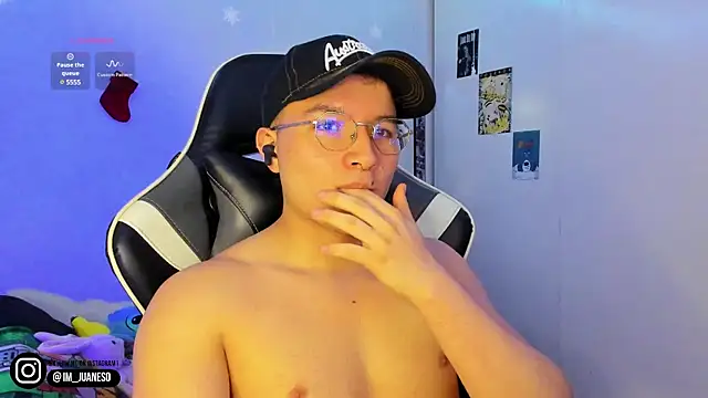 AustinSummerr online show from 01-03-25, 03:44