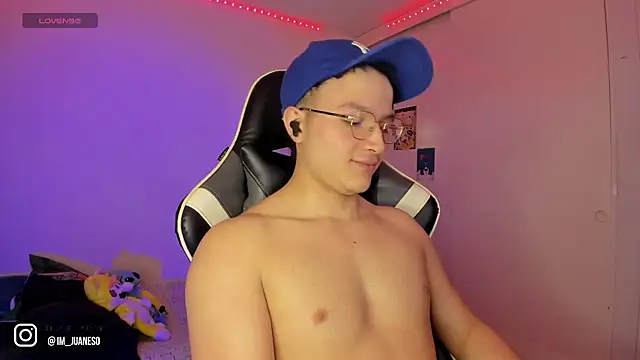 AustinSummerr online show from 01-08-25, 04:22