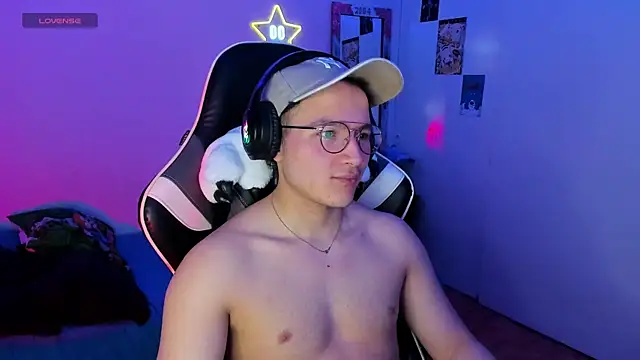 AustinSummerr online show from 01-17-25, 01:35