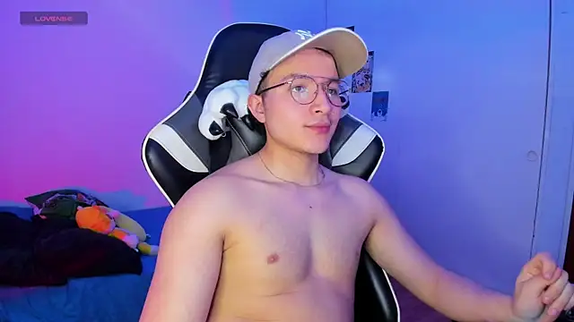 AustinSummerr online show from 01-17-25, 04:36