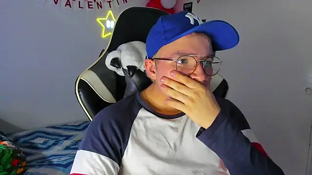 AustinSummerr online show from 02-10-25, 06:56