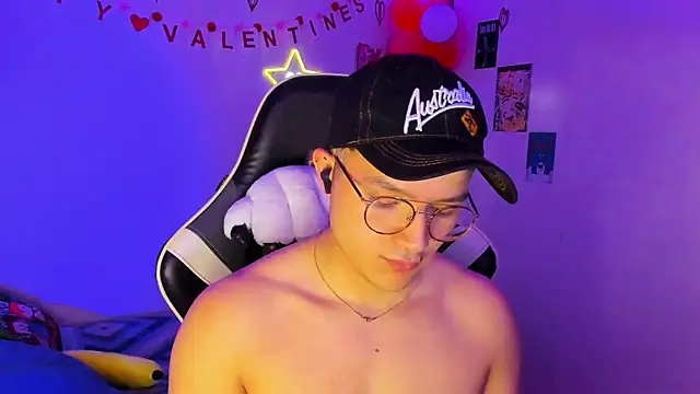 AustinSummerr online show from 02-12-25, 04:33