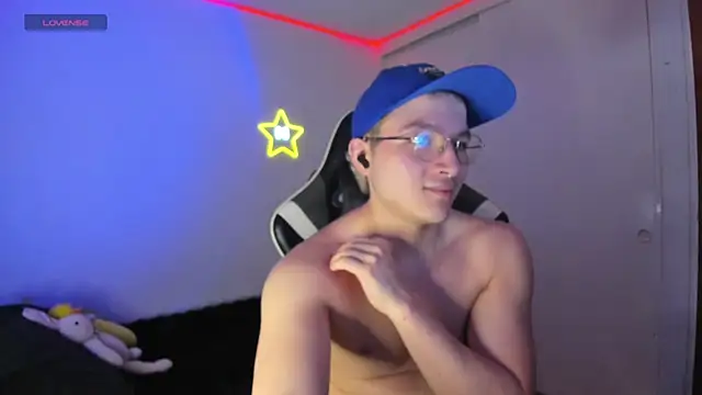 AustinSummerr online show from 03-11-25, 04:40