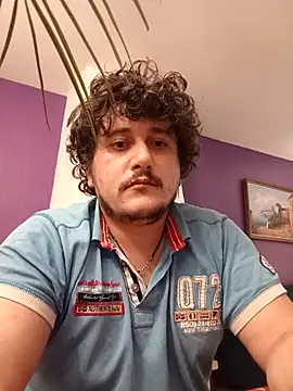 Snapshot of Daminou28 chatting on 09-20-25, 02:23 Daminou28 online show from 09-20-25, 02:23