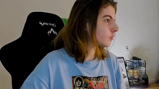 Snapshot of emmamurrr chatting on 12-09-24, 08:01 emmamurrr online show from 12-09-24, 08:01