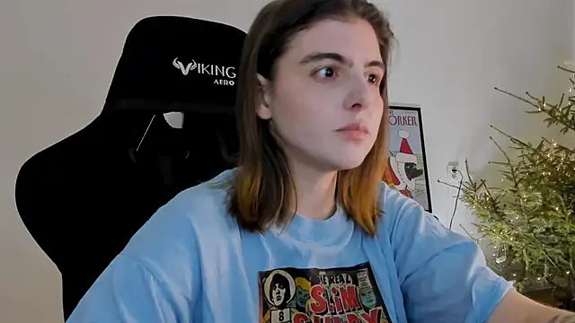 Snapshot of emmamurrr chatting on 01-06-25, 08:07 emmamurrr online show from 01-06-25, 08:07