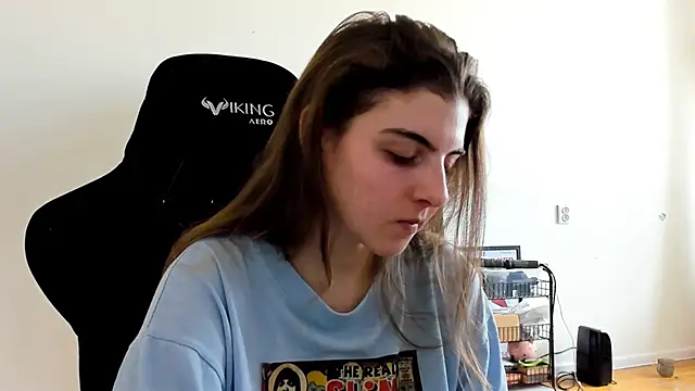 Snapshot of emmamurrr chatting on 10-11-25, 10:25 emmamurrr online show from 10-11-25, 10:25