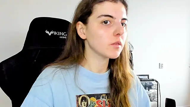 Snapshot of emmamurrr chatting on 12-01-25, 09:36 emmamurrr online show from 12-01-25, 09:36