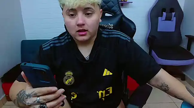 isabeautyx19 online show from 01-12-25, 02:09