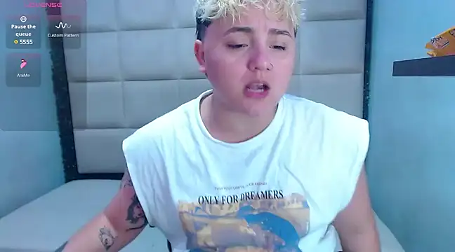 isabeautyx19 online show from 01-14-25, 01:28