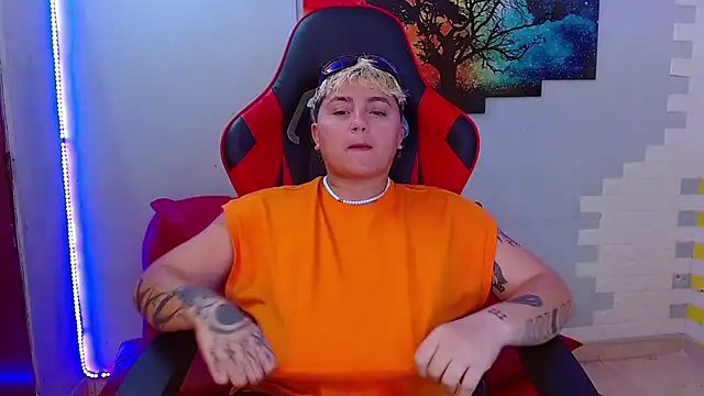 isabeautyx19 online show from 03-07-25, 03:08