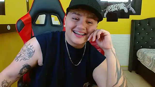 isabeautyx19 online show from 09-25-25, 03:54