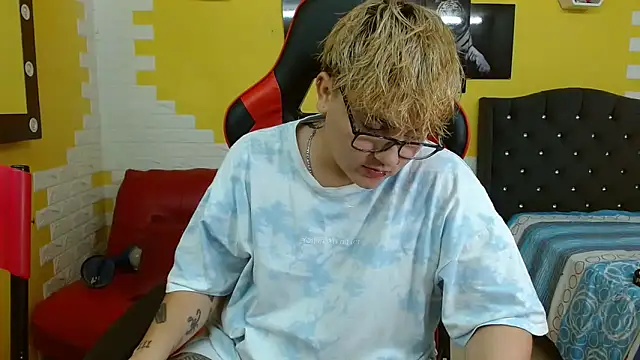 isabeautyx19 online show from 10-06-25, 02:31