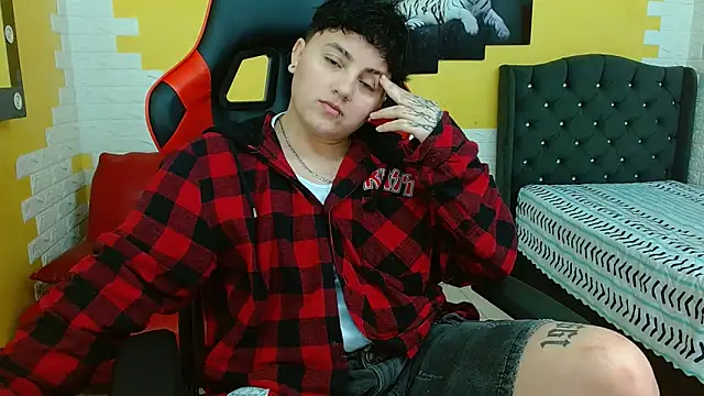 isabeautyx19 online show from 11-08-25, 02:12