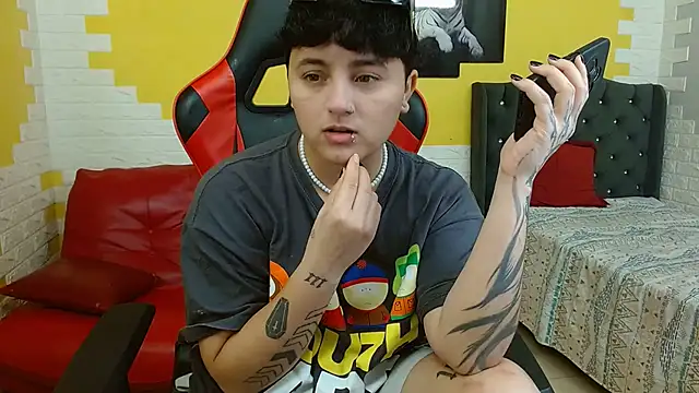 isabeautyx19 online show from 11-29-25, 02:03